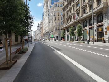 Calle Gran Vía en dirección a la Plaza de España