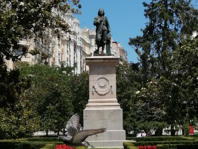 Estatua de Murillo junto al Museo del Prado