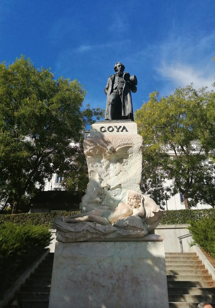 Estatua de Goya en el Museo del Prado