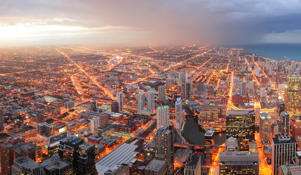 Vista aérea de Chicago al atardecer con el lago Michigan