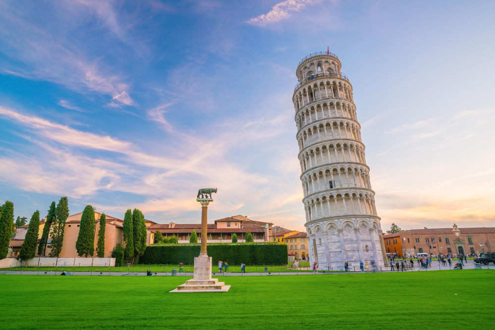 Torre inclinada de Pisa en Italia